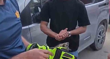 Iğdır'da aracın motor kısmında sıkışan yavru kedi kurtarıldı