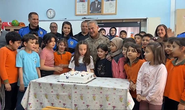 İl Emniyet Müdürü Turgay'dan kendisini doğum gününe davet eden öğrenciye sürpriz