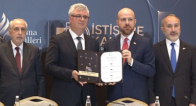 İlim Yayma Ödülleri sahibi bilim adamları 'Sağlıkta Teknolojik İstiklal' bildirisini açıkladı