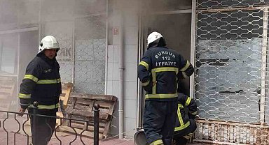 İmalathanede çıkan yangında 25 kilo kahve ve kavurma makinesi zarar gördü