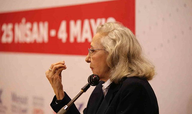 İnci Aral Kepez Kitap Fuarı'nda okurlarıyla buluştu