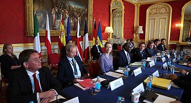 İngiltere Dışişleri Bakanı Lammy: "Putin'in artık Avrupa'da barışı ciddiye alma zamanı geldi"