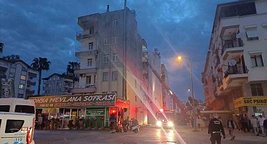 İşçilerinin kaldığı dairede çıkan yangın korkuttu