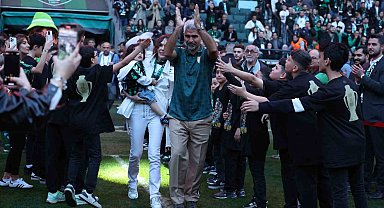 İsmet Taşdemir ile yollar resmen ayrıldı