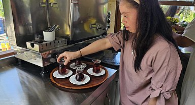 İsmi de, çalışanları da çok özel