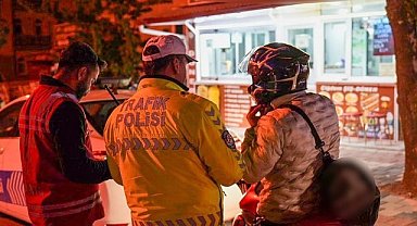 Isparta'da 2,5 saatte 246 şahıs ile 131 araç sürücüsü kontrol edildi