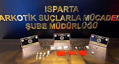 Isparta'da satışa hazır bin 189 kullanımlık sentetik madde ele geçirildi