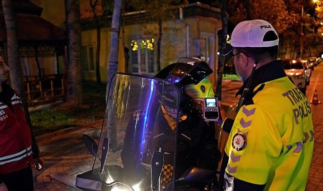 Isparta'da trafik ve asayiş uygulamasında 21 araca ceza kesildi