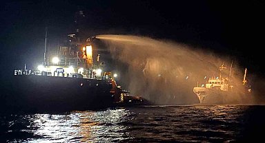 İsrail'den Gazze'yi ablukayı kırmaya çalışan yardım gemisine uluslararası sularda saldırı