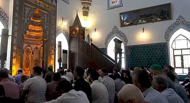 İstanbul'un Fethi'nin 572. yılında Bursa'da 572 hatm-i şerif okundu