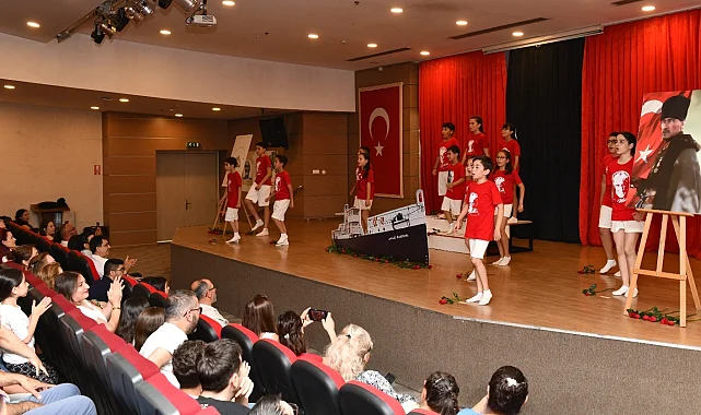 İzmir Çiğli'de 'Aynı Gemideyiz'e büyük alkış