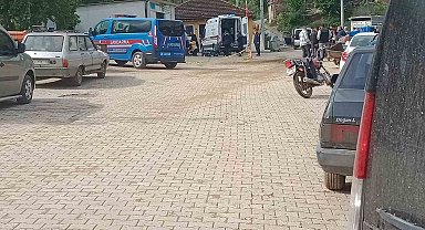 İzmir'de 3 kişiyi yaralayan saldırgan kayıplara karıştı