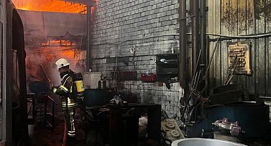 İzmir'de metal döküm atölyesinde yangın