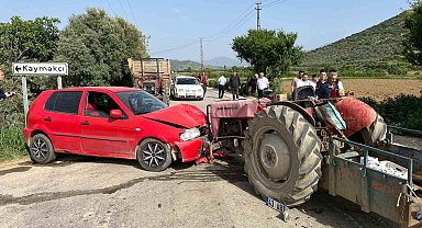 İzmir'de trafik kazası: 4 kişi yaralandı