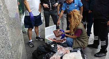 İzmir'den Antalya'ya yolcu otobüsüyle çöp poşetinde 300 kilo et gönderdiler