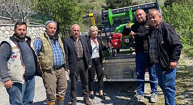 İzmir'de çiftçilere destek: İlaçlama makinesi hediye edildi