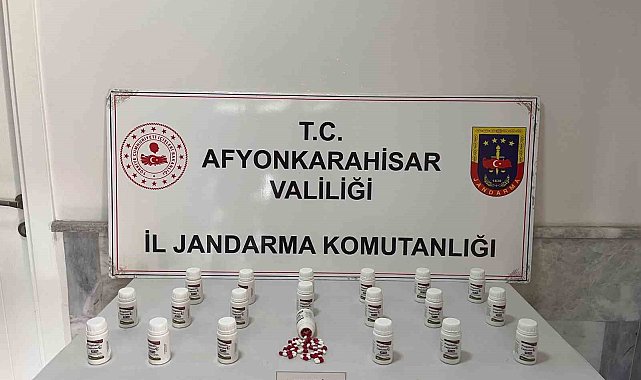 Jandarma iş yerine yaptığı baskında bin 200 adet uyuşturucu hap ele geçirdi