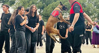 Jandarmadan lise öğrencilerine tanıtım