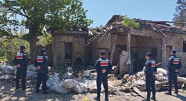 Kaçak kazı Roma mozağini ortaya çıkarttı