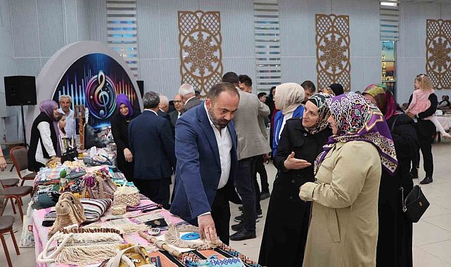 Kadınlar festivalde emeklerini sergiledi