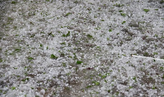 Kahramanmaraş'a ceviz büyüklüğünde dolu yağdı