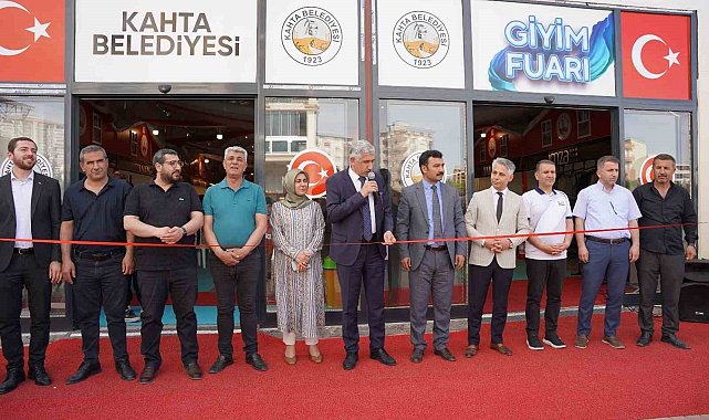 Kahta Belediyesi Giyim Fuarı'nı hizmete açtı
