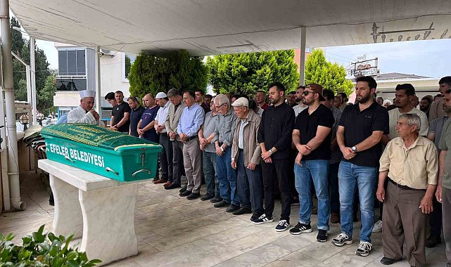 Kalp krizi geçirip hayatını kaybeden müezzin toprağa verildi