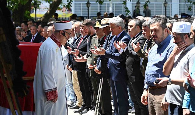 Kalp krizinden hayatını kaybeden Emniyet Müdürü Canpolat Kırıkkale'de toprağa verildi