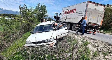 Kamyona çarpmamak için manevra yaptı: Faciadan dönüldü