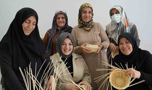 Kanser hastası kadınlar, umutlarını rattan objelere taşıdı
