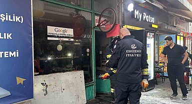 Kanser olan arkadaşı için baktığı dükkan alevler içinde kaldı