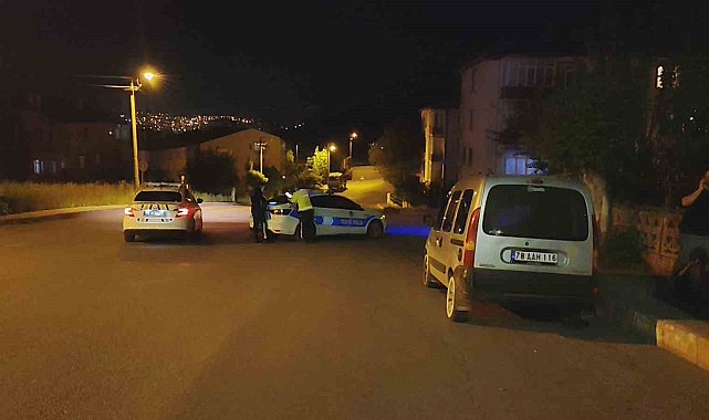 Karabük'te ehliyetsiz sürücü polisi peşine taktı... Kovalamaca anları kamerada