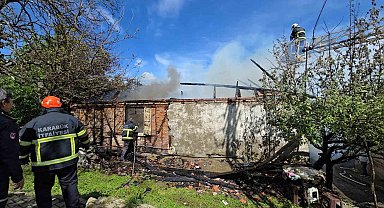 Karabük'te tek katlı ev alevlere teslim oldu