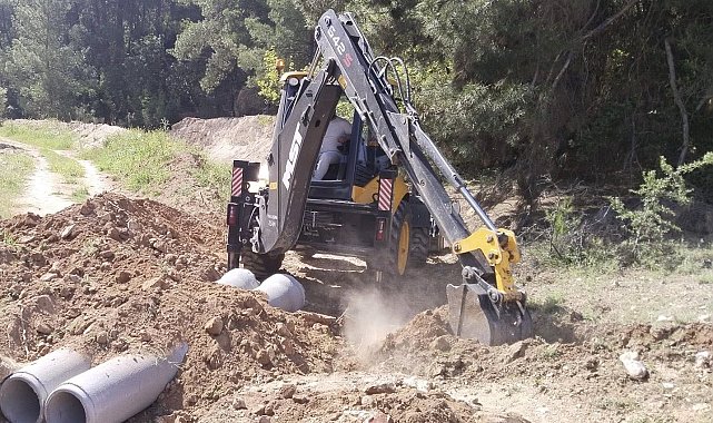 Karacasu'da yağmur suyu tahliye hattı güçleniyor