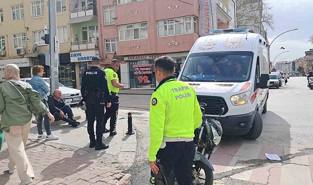 Karaman'da ciple motosiklet çarpıştı: 2 yaralı