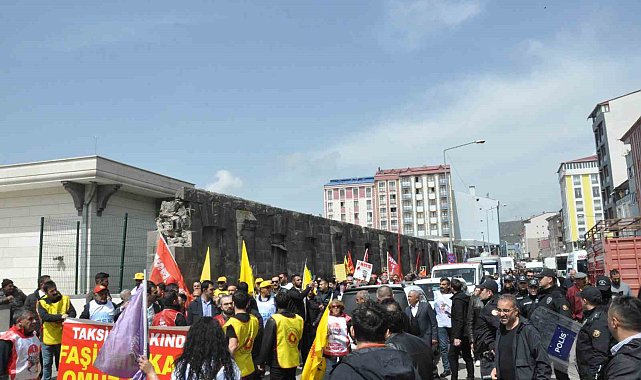 Kars'ta 1 Mayıs kutlamalarında arbede yaşandı