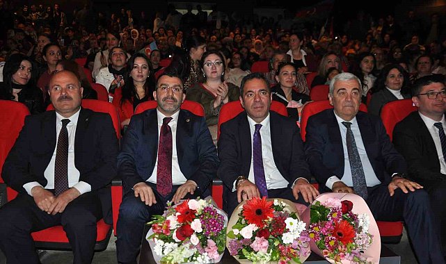 Kars'ta Azerbaycan rüzgarı esti