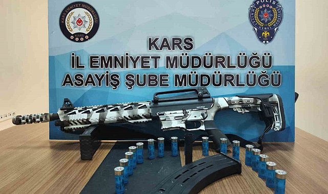 Kars'ta çok sayıda silah ve mühimmat ele geçirildi