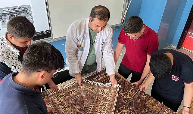 Kars'ta gençlerden kültürel hazineye can: Sümerbank halılarına genç dokunuş