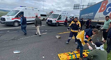 Kars'ta trafik kazası: 2'si ağır 4 yaralı