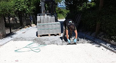 Kartepe'de sokaklar parke tamiratlarıyla konfor kazanıyor
