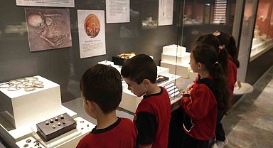 Kastamonu'da 52 bronzdan oluşan sergi yoğun ilgi gördü