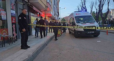 Kavga sırasında silahlıyla kendini vurdu