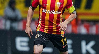 Kayserispor Kaptanı Gökhan Sazdağı: "Gemiyi limana yanaştırdık"