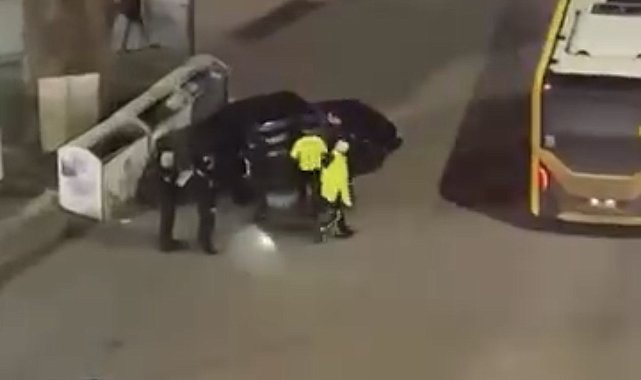Kaza yapan alkollü sürücü kendini araca kilitledi