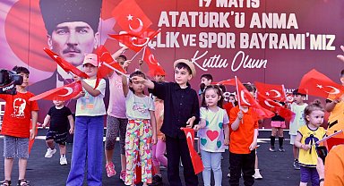 Kepez Belediyesi, "Sahne Senin" etkinliğiyle gençlere fırsat verdi