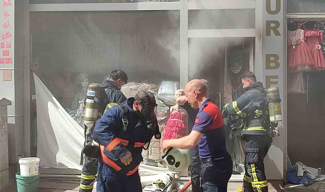 Keşan'da çocuk giyim mağazasında yangın