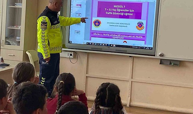 Kırklareli'nde öğrencilere trafik eğitimi