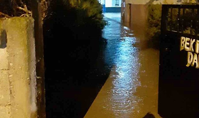 Kırşehir'de sağanak yağış sele neden oldu