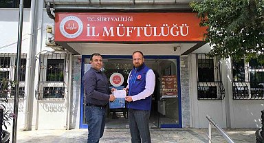 Kitap gelirini Filistin'e bağışladı